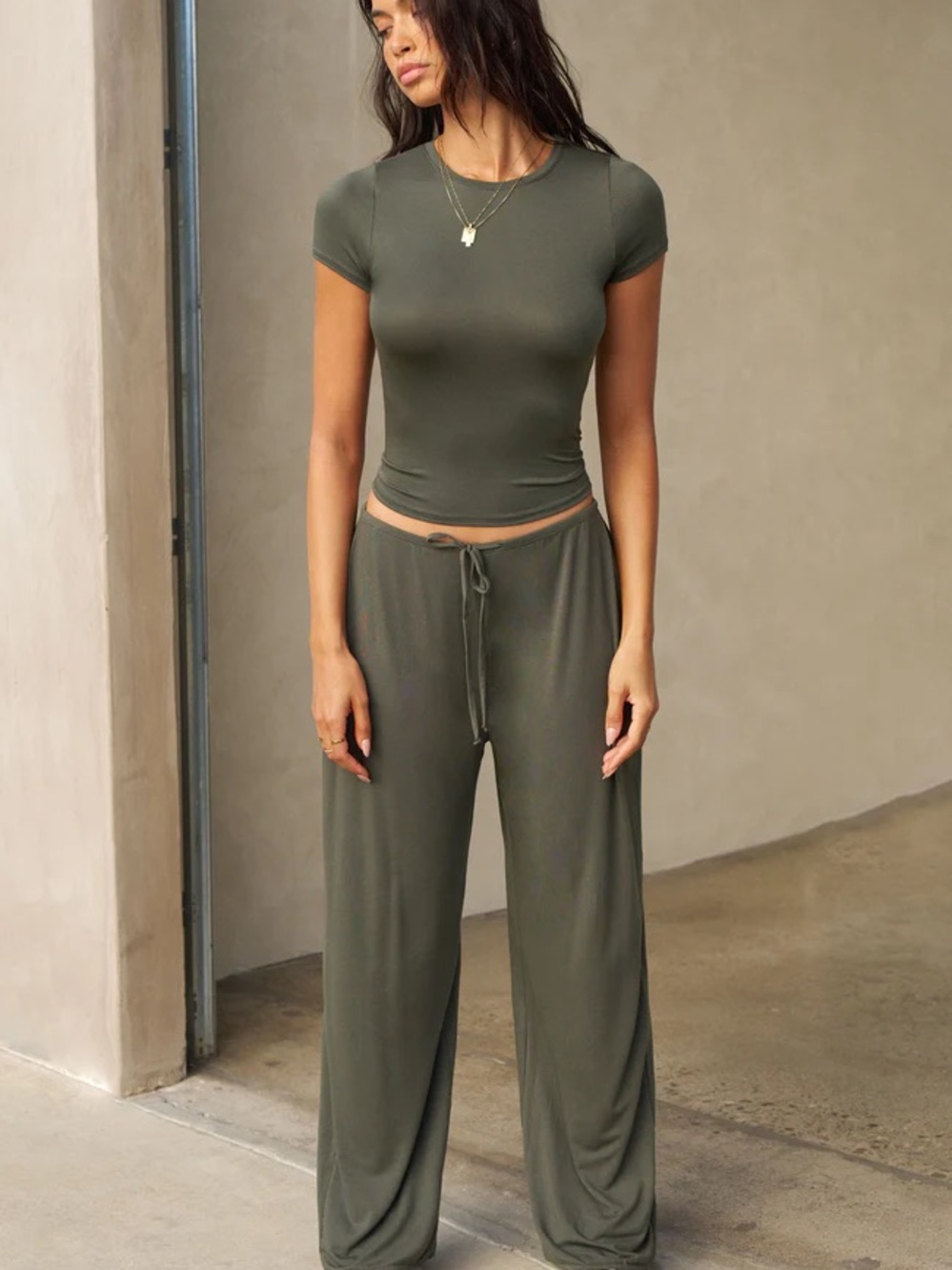 Joah Brown Classic Crew Tee - Picture 4 of 14